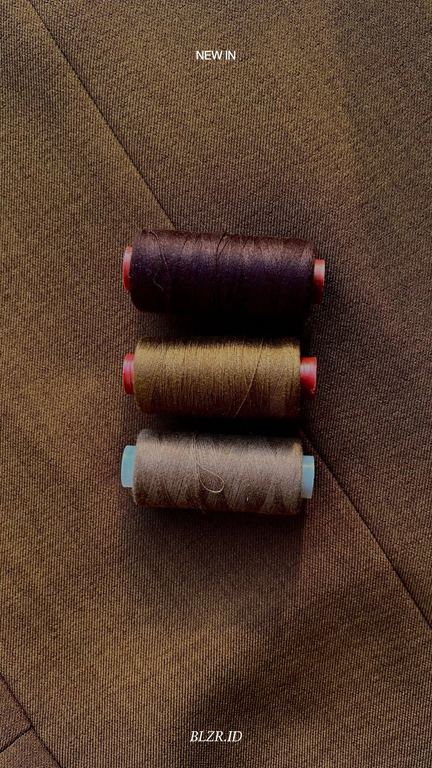 Thread spools, material detail